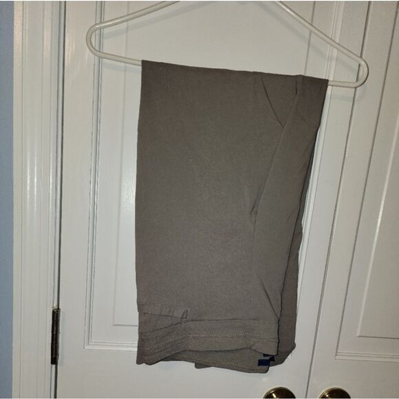 Apt. 9 Gray Chic Lightweight Pullon Brynn Stretch Capris. Comfy Like New‎ - Picture 3 of 16